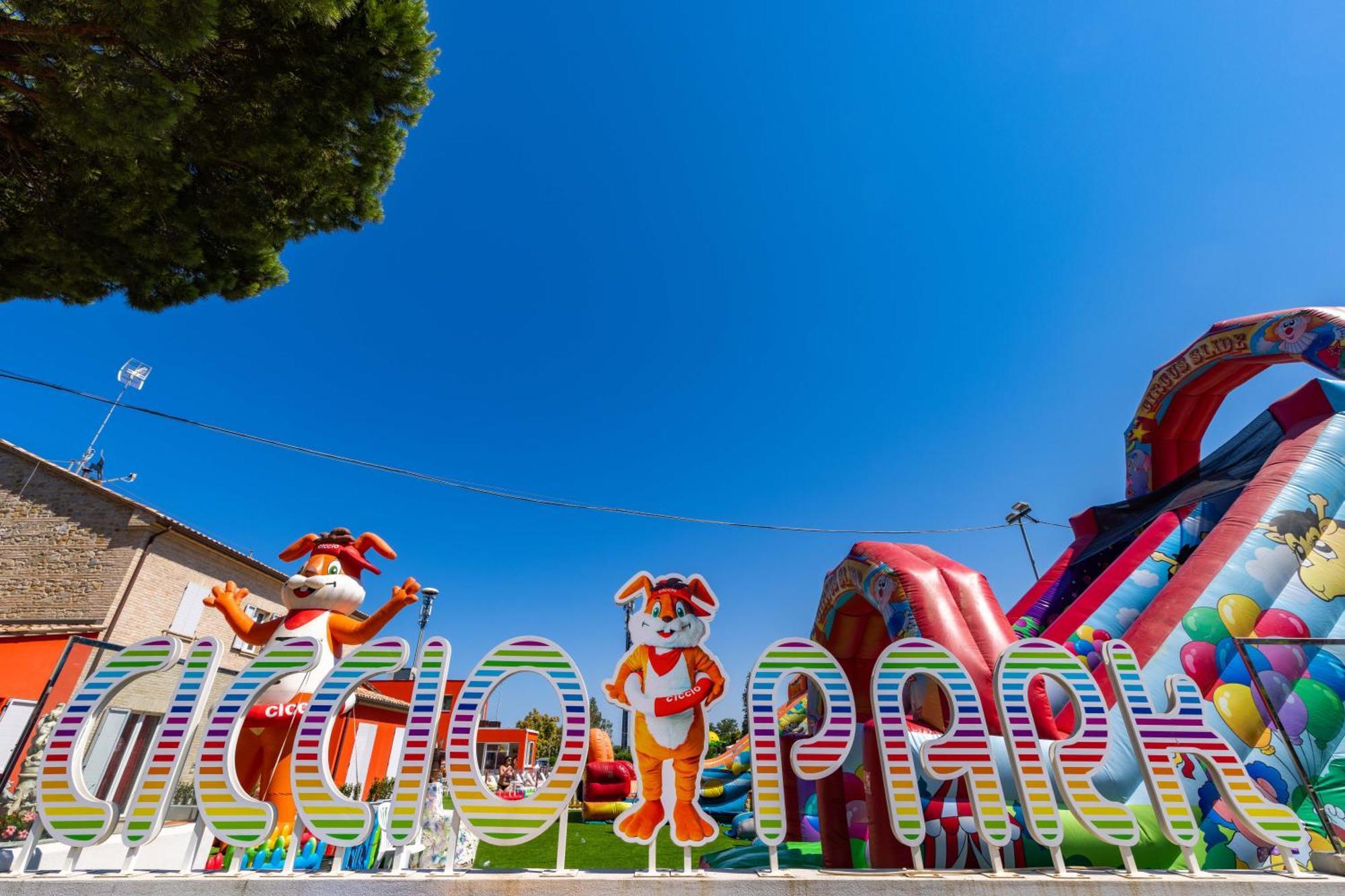 Ciccio Hotel Misano Adriatico Eksteriør billede