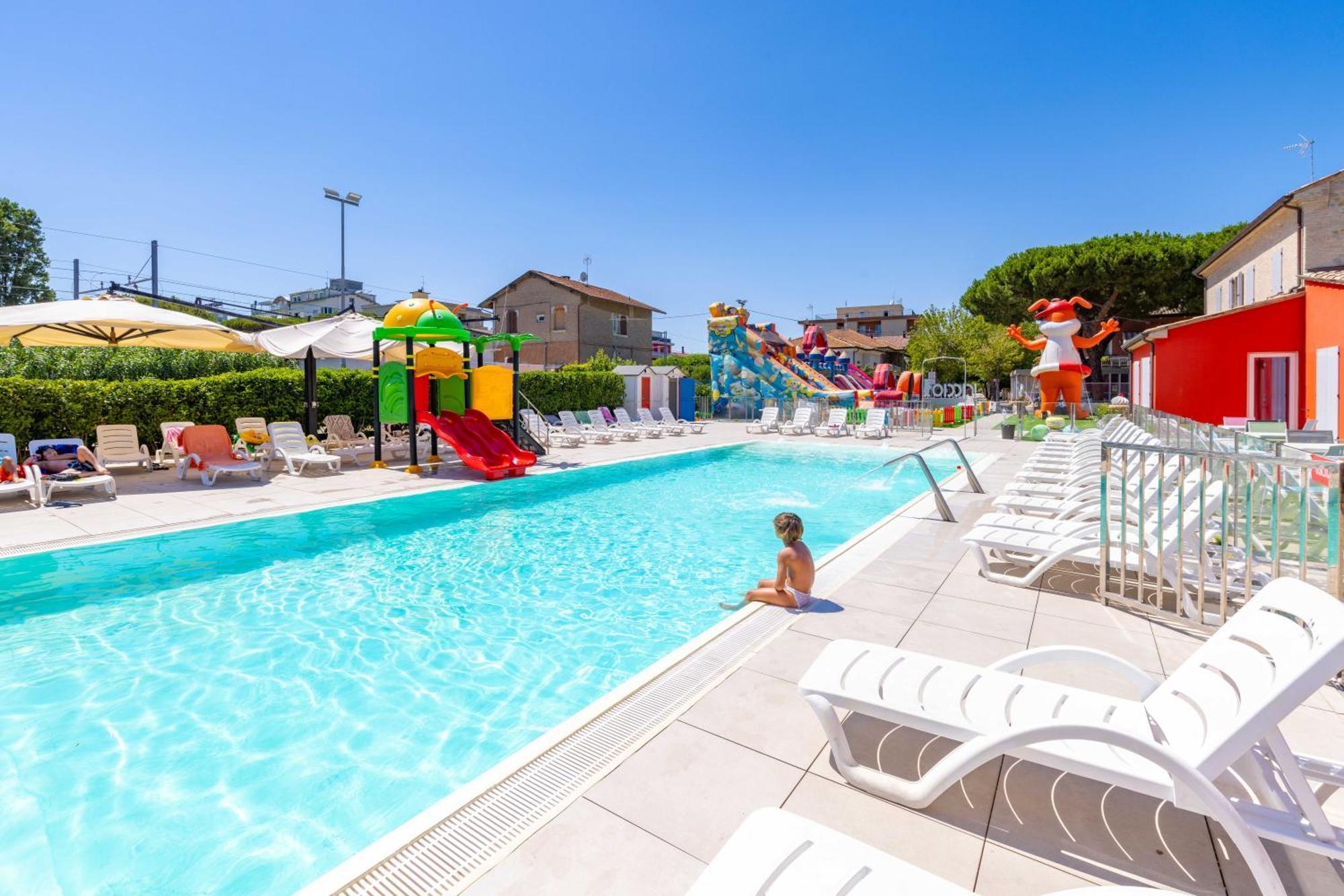 Ciccio Hotel Misano Adriatico Eksteriør billede