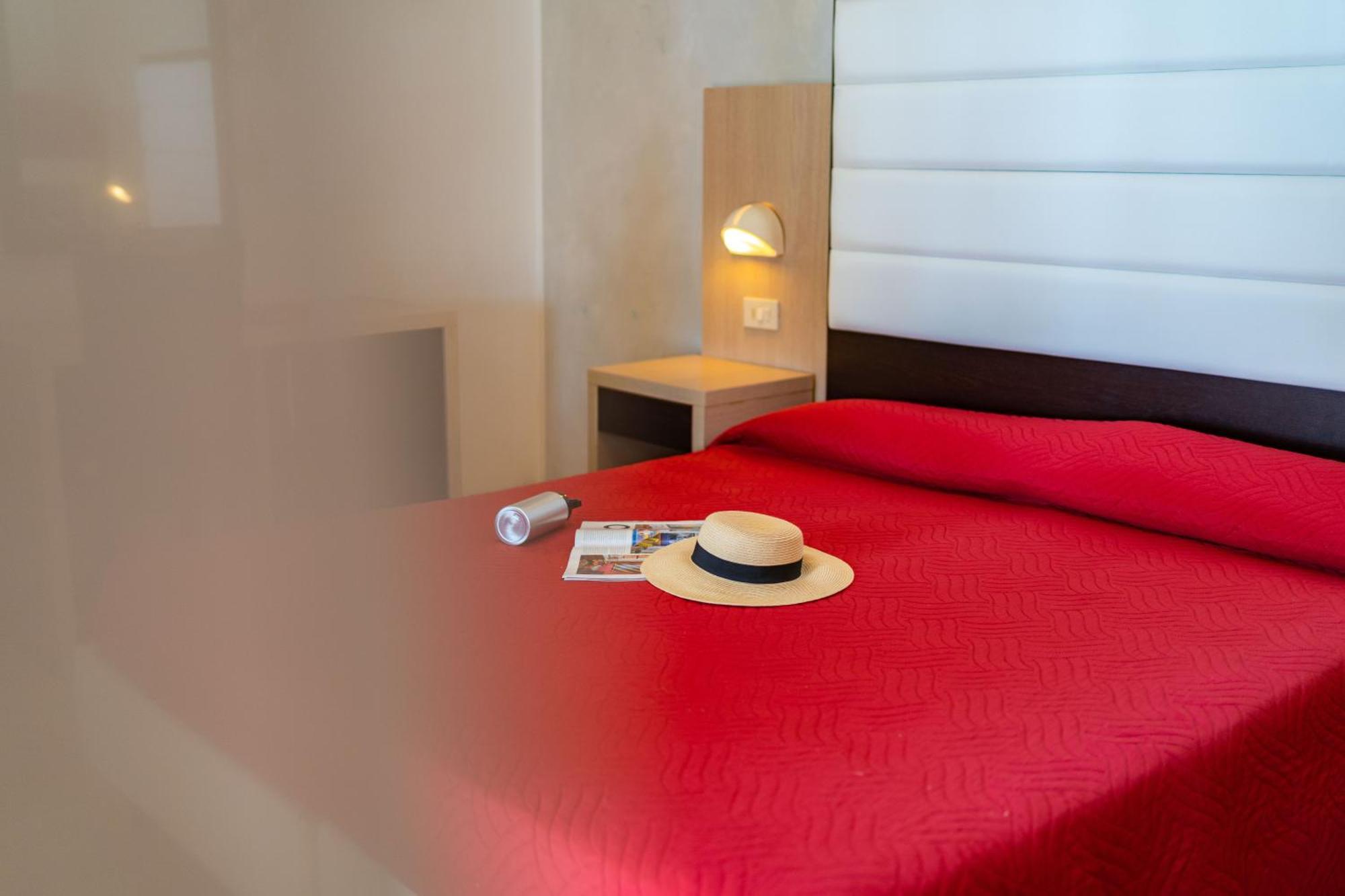 Ciccio Hotel Misano Adriatico Eksteriør billede